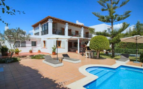 Villa Wicker by Eivillas